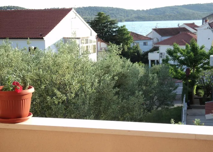 Apartman With A Parking Space Okrug Gornji, Ciovo - 13562 *