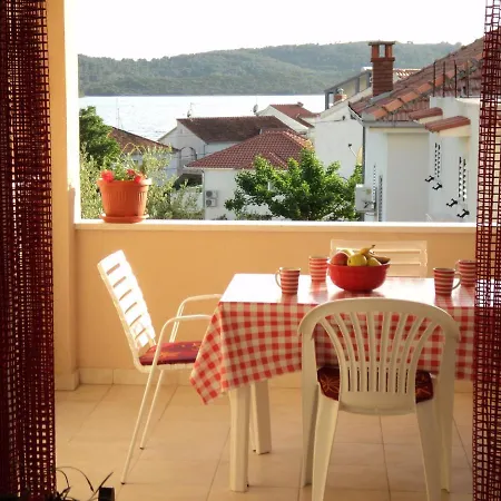 With A Parking Space Okrug Gornji, Ciovo - 13562 *